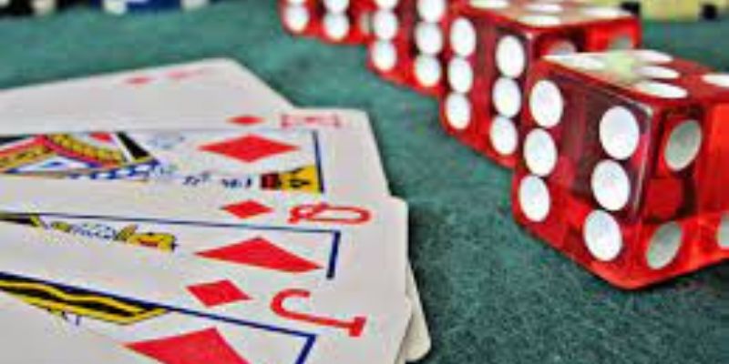 Chơi game bài MIBET